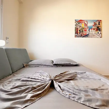Front Terrace Apartment