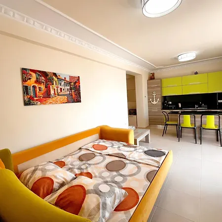 Front Terrace Apartment Vlore
